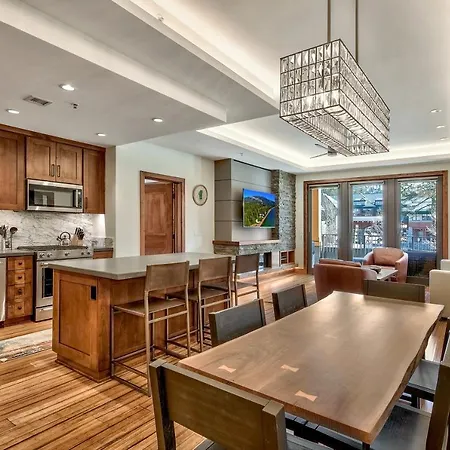 Luxury Three Bedroom Residence Steps From Heavenly Village Condo